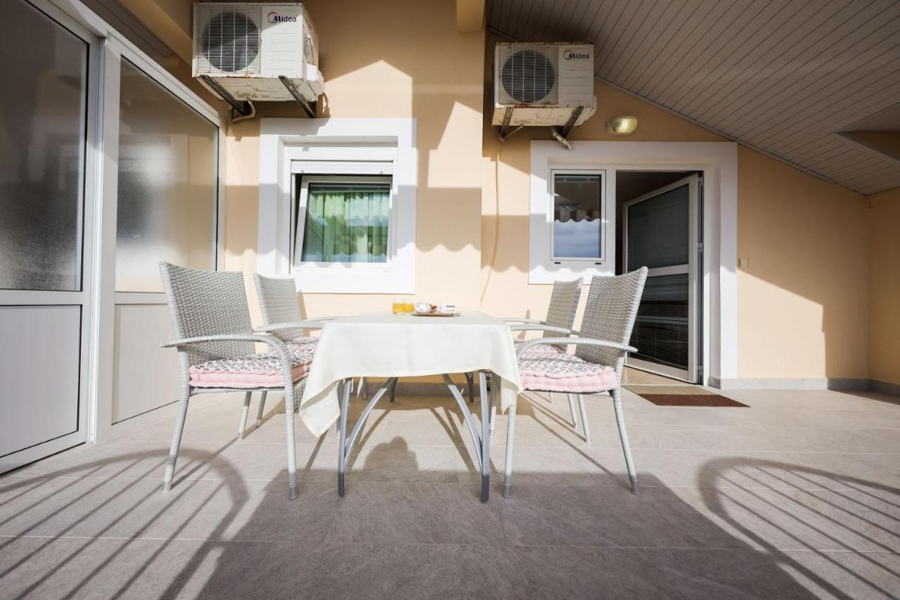 Apartments Mira ซาดาร์ ภายนอก รูปภาพ