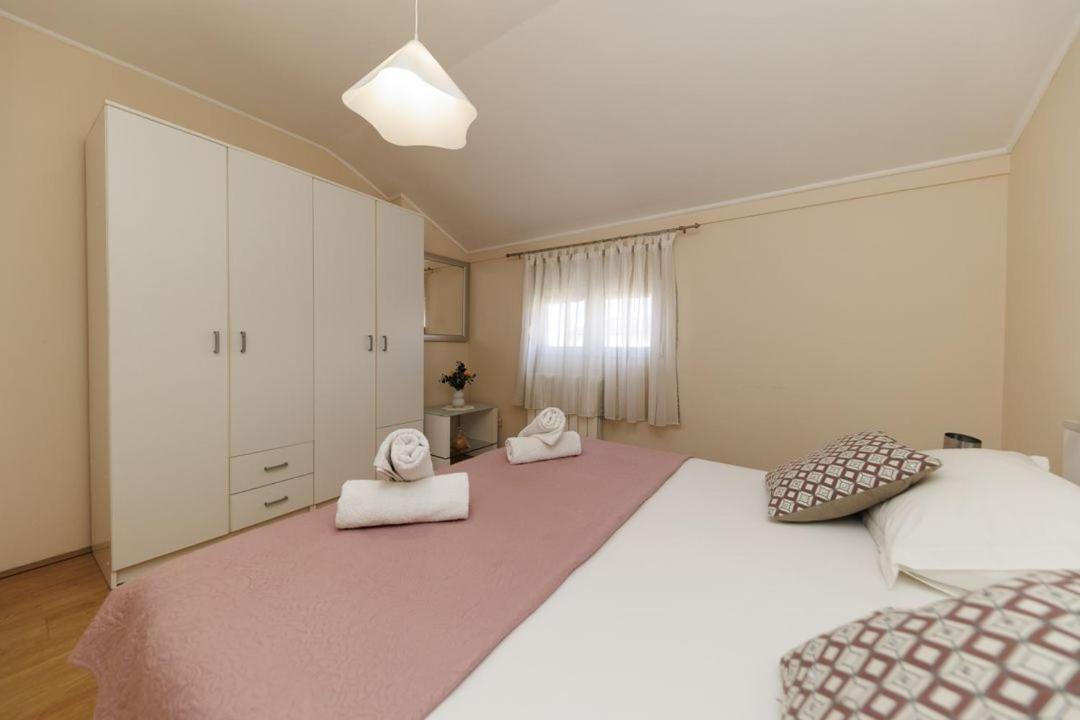 Apartments Mira ซาดาร์ ภายนอก รูปภาพ